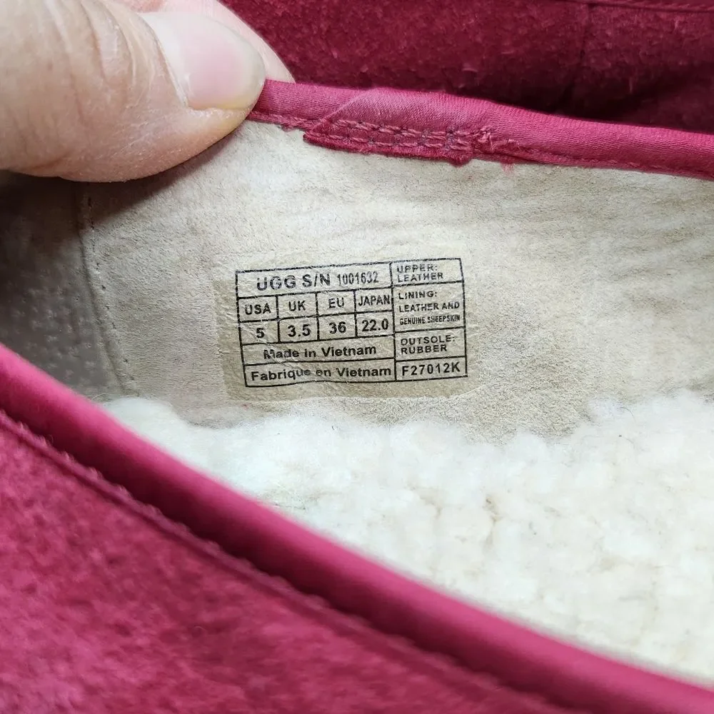 ❤️2/$18 Slip On Sherpa Lined Shearling Suede Logo Flats Size 5